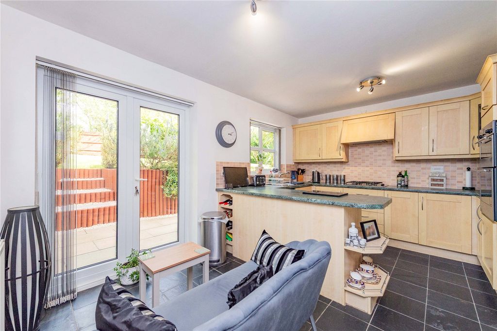 Property photo 3 of 41 Picture No. 25