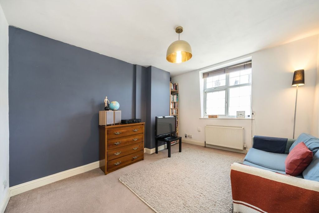 Property photo 2 of 6