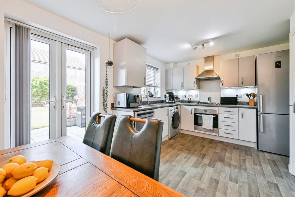 Property photo 3 of 17 Pbox-Img.Jpg