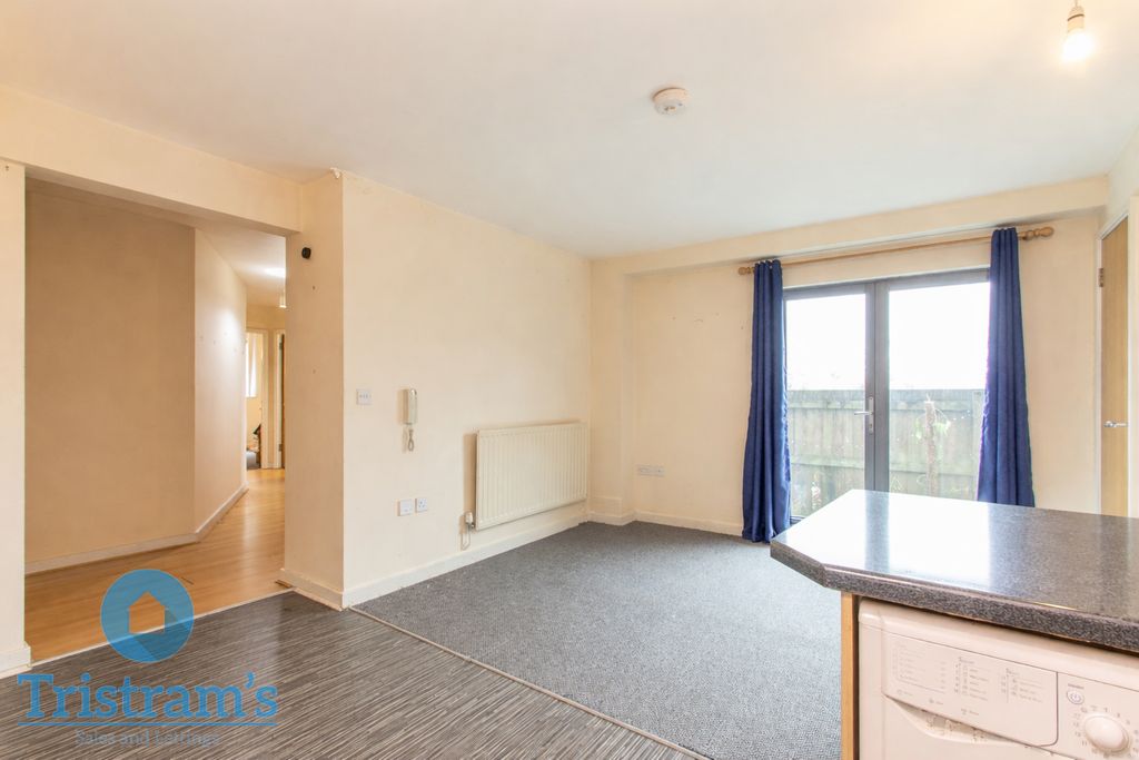 Property photo 3 of 13