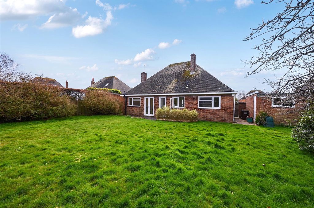 Property photo 2 of 18 21-Jevington-Close-Tn393Bb (15).Jpg