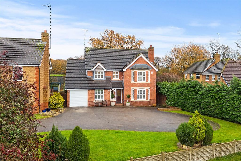 Property photo 1 of 30 Front