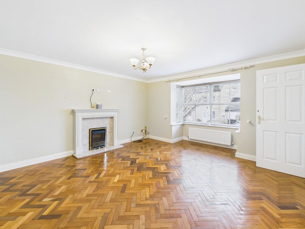 Property photo 2 of 16 Cam04899G0-Pr0231-Still001.Jpg