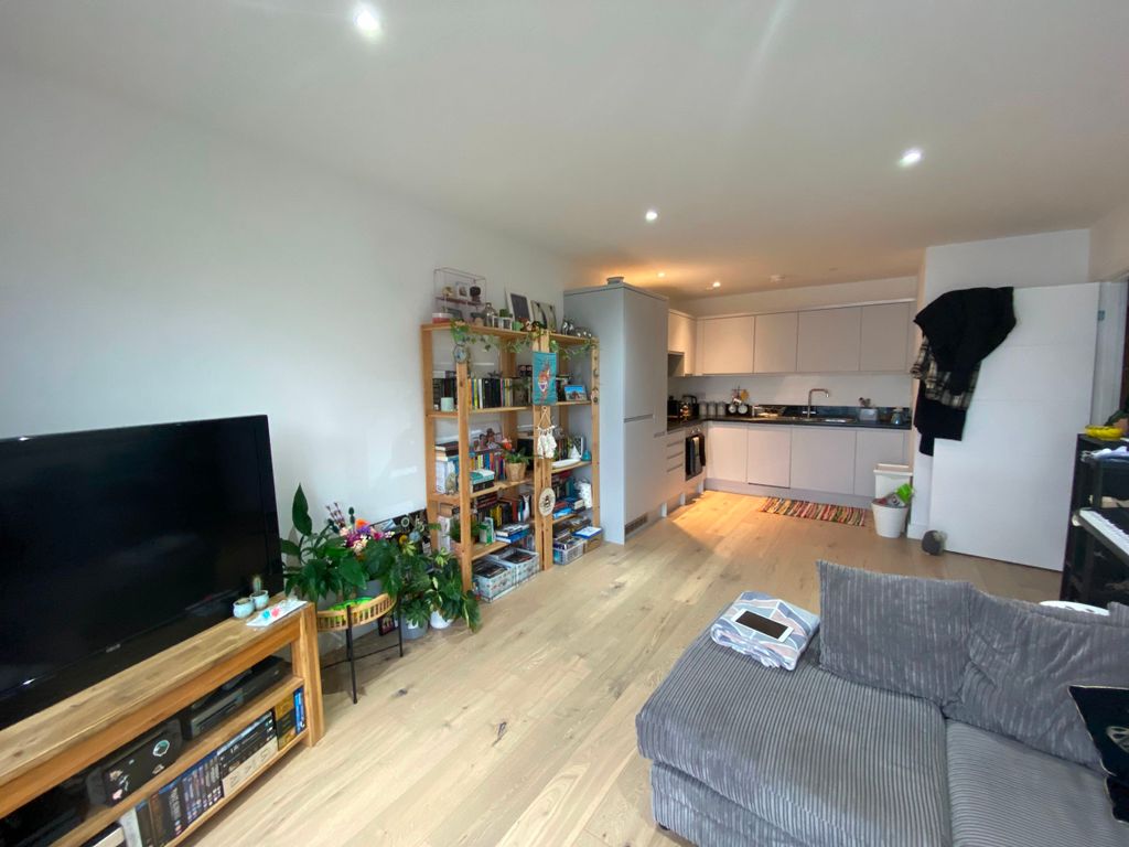 Property photo 2 of 6