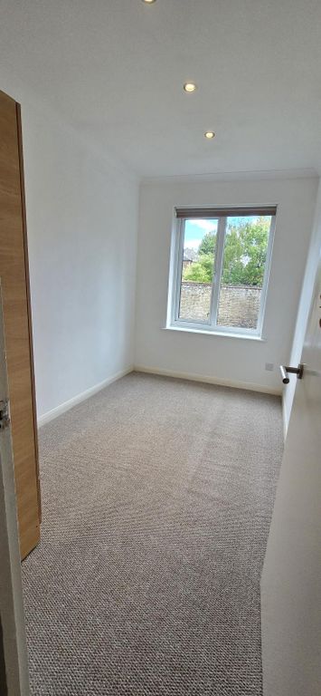 Property photo 2 of 6 Gallery