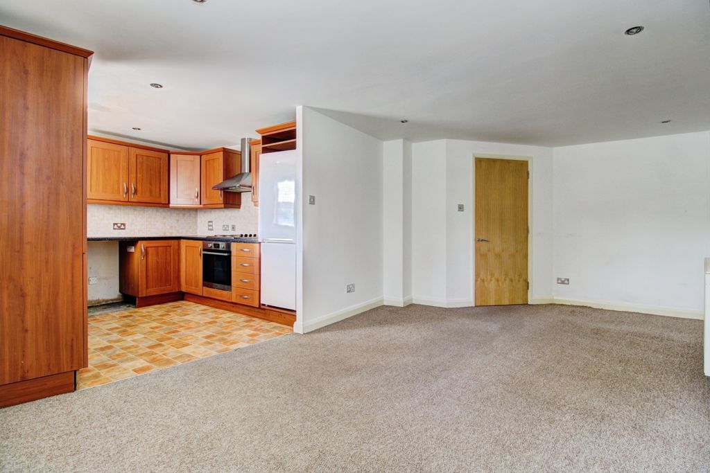 Property photo 1 of 15 Open Plan Living