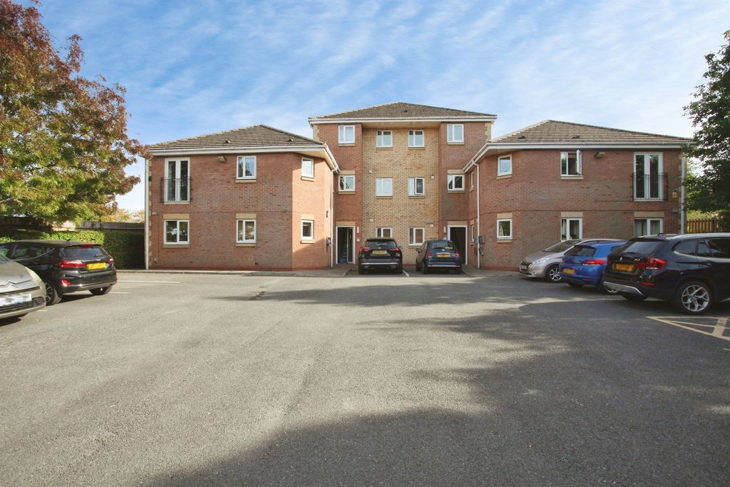 Property photo 1 of 11