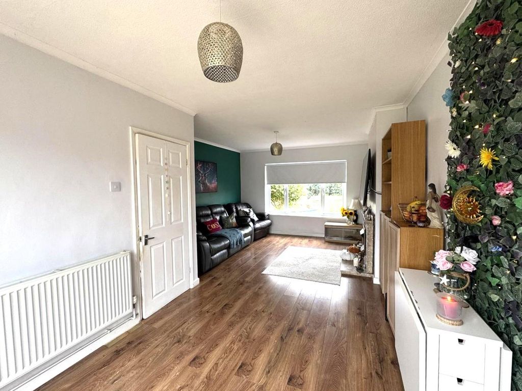 Property photo 3 of 24 Iip5Wdrh4Ekglrq5I6Sd9A.Jpg