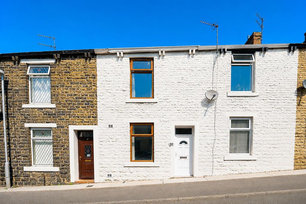 Property photo 2 of 16