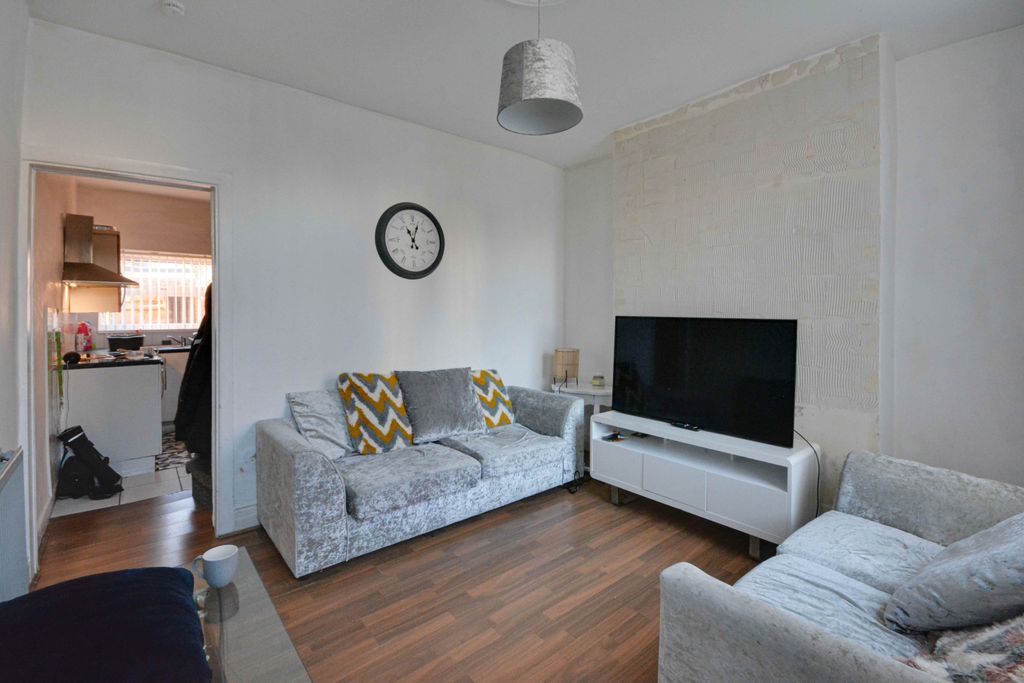 Property photo 2 of 14 Lounge