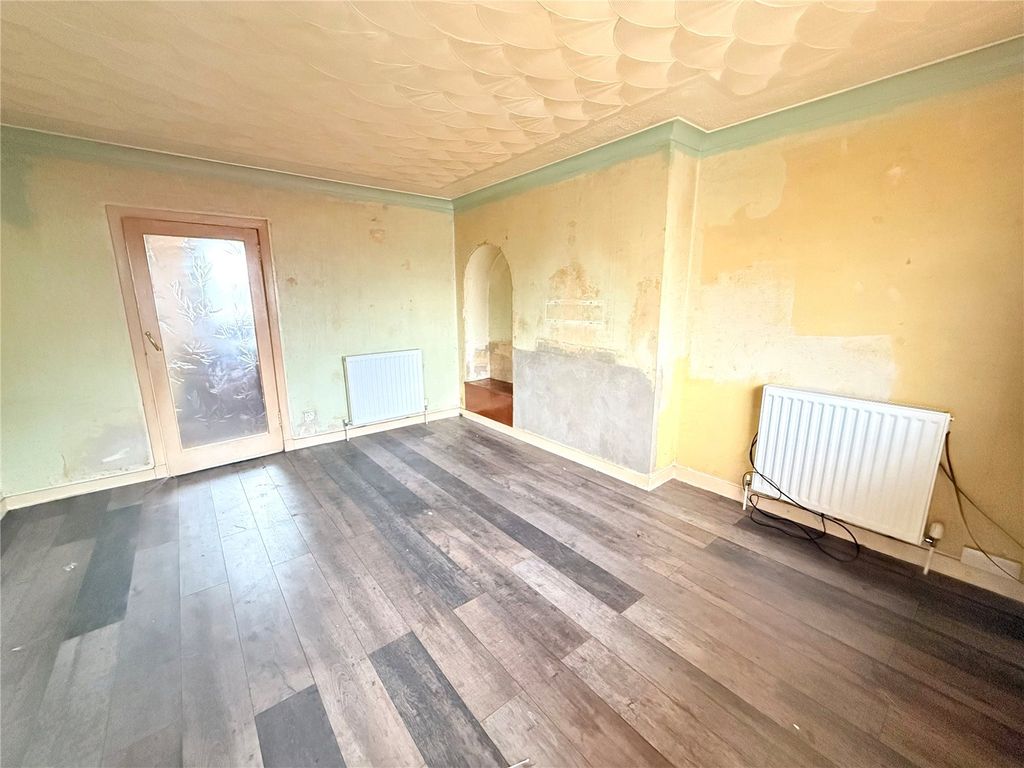 Property photo 3 of 9 Picture No. 52