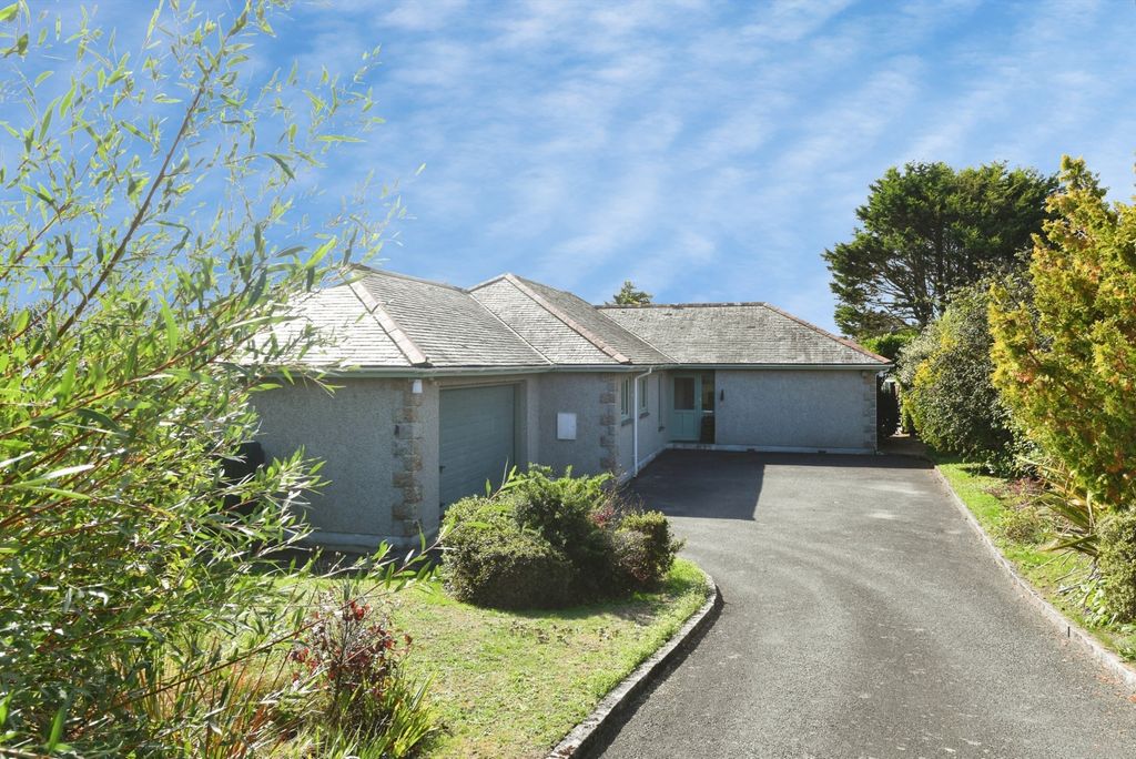 Property photo 1 of 16 Front View