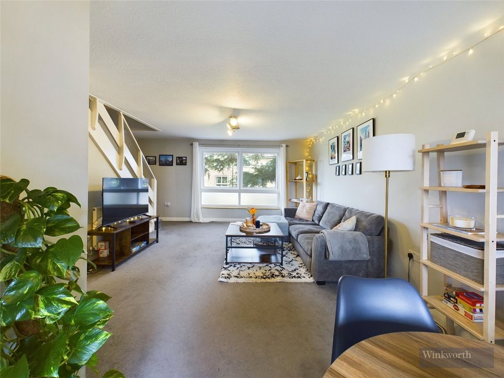 Property photo 2 of 7 Picture No. 18