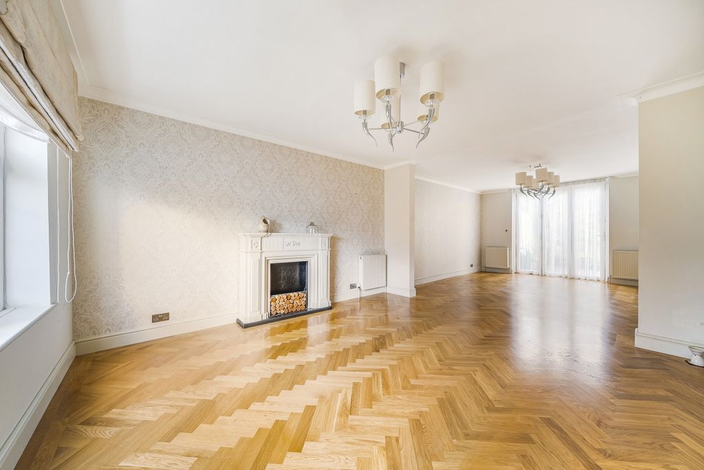 Property photo 2 of 18 1227927 (3)