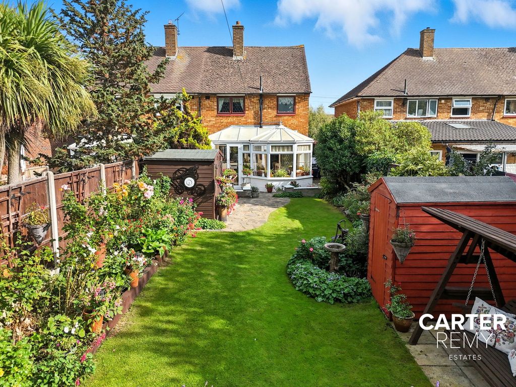 Property photo 2 of 33