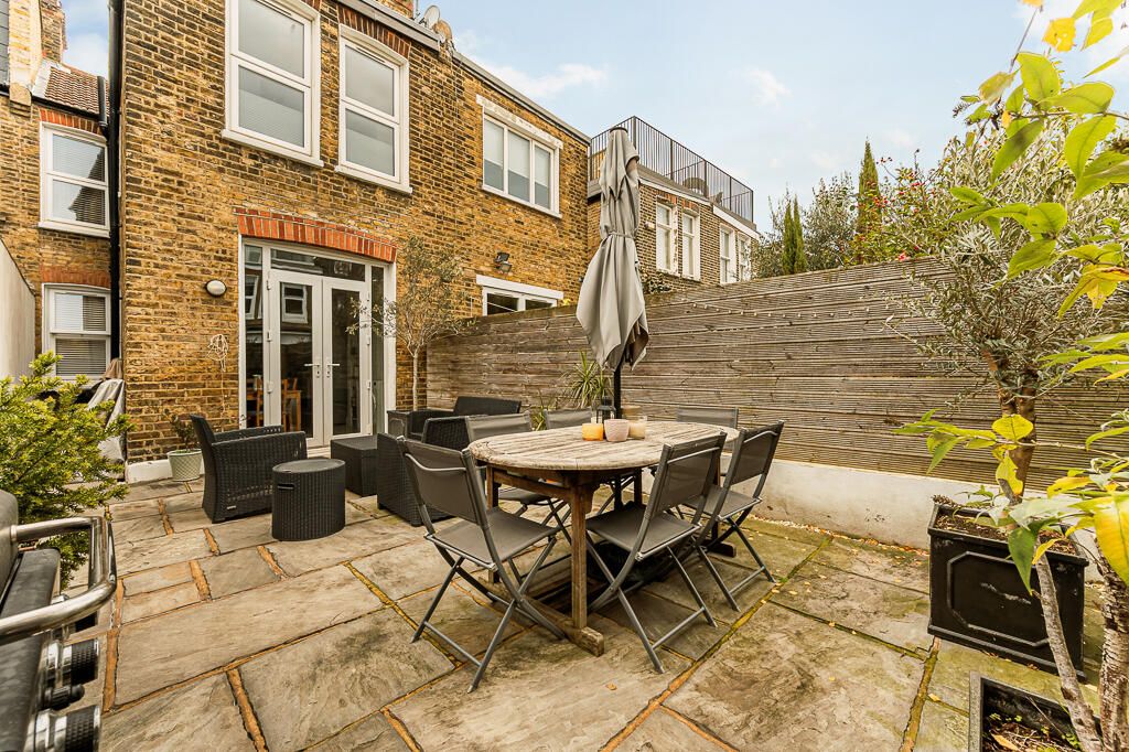 Property photo 3 of 12 Terrace / Patio