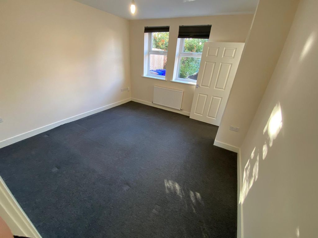 Property photo 2 of 11 Image