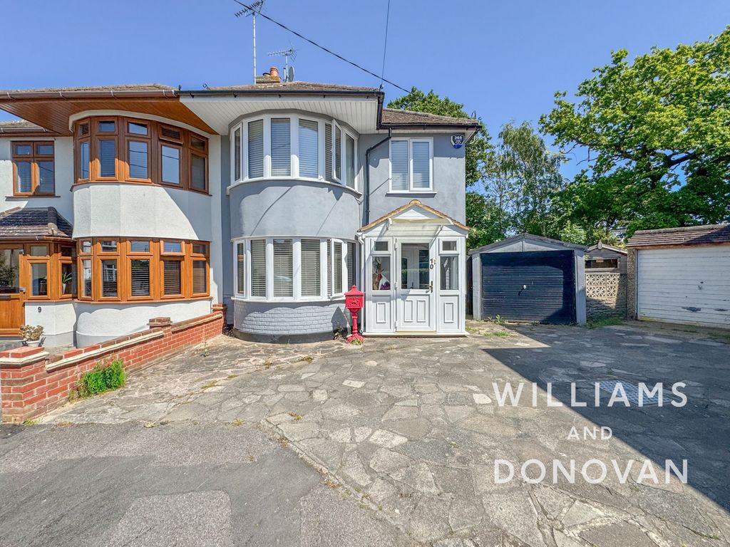 Property photo 1 of 16 Watermark