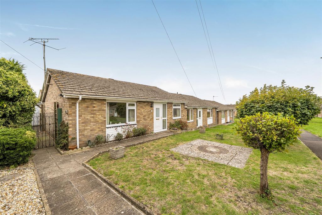Property photo 1 of 21 External