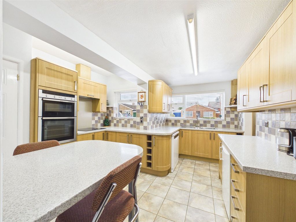 Property photo 3 of 21 Picture No. 11