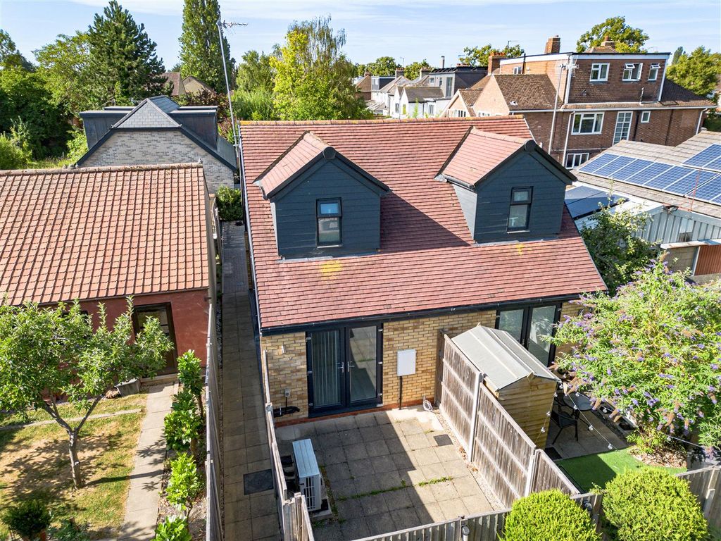 Property photo 1 of 10 1