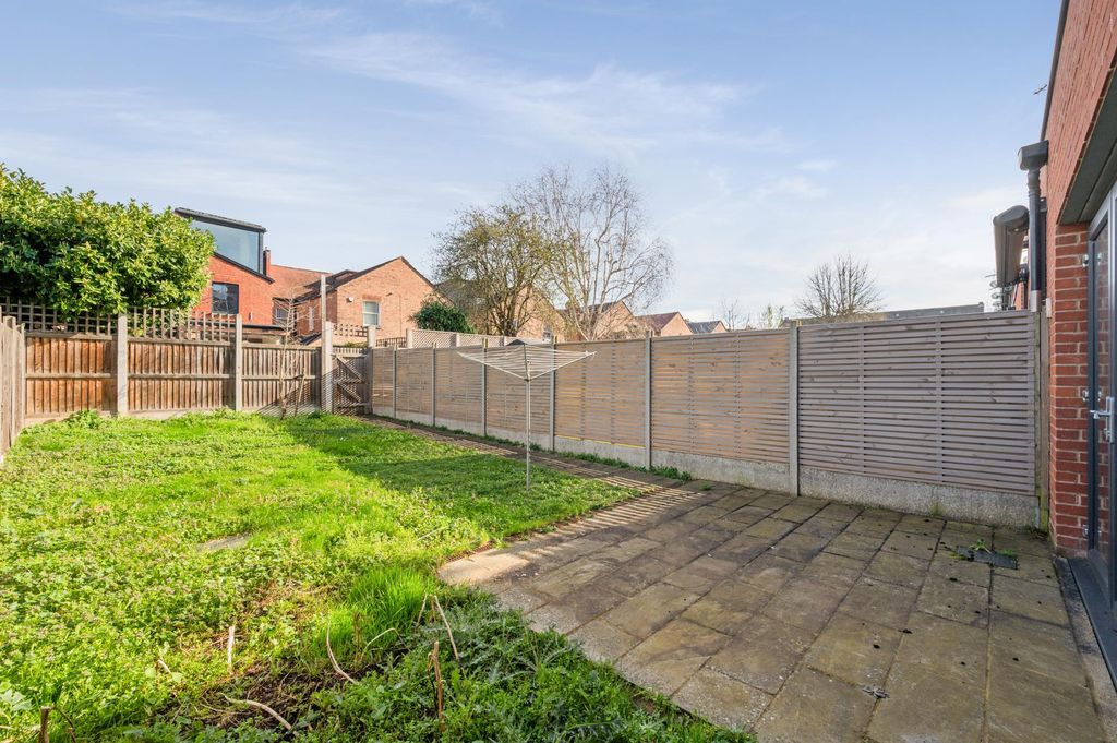 Property photo 2 of 21