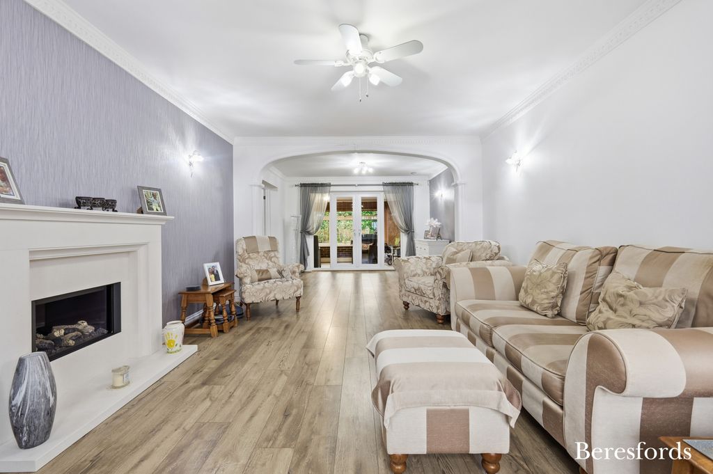 Property photo 3 of 22 Picture No. 10