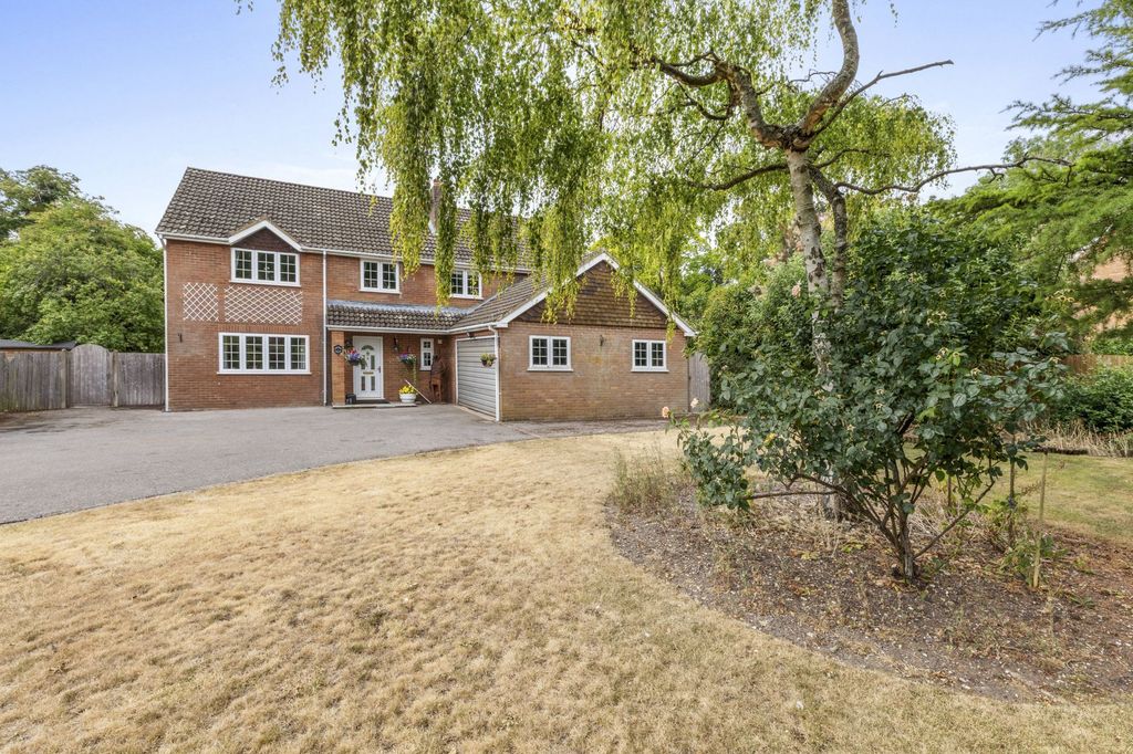 Property photo 1 of 17 Front