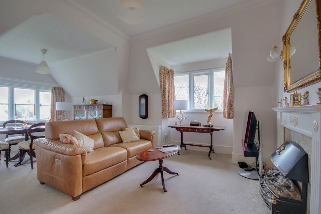 Property photo 3 of 7