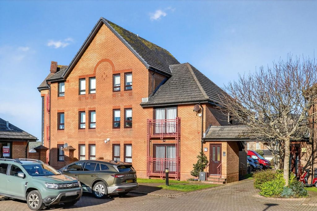 Property photo 1 of 16 2_25 Curlinghall, Largs _02.Jpg