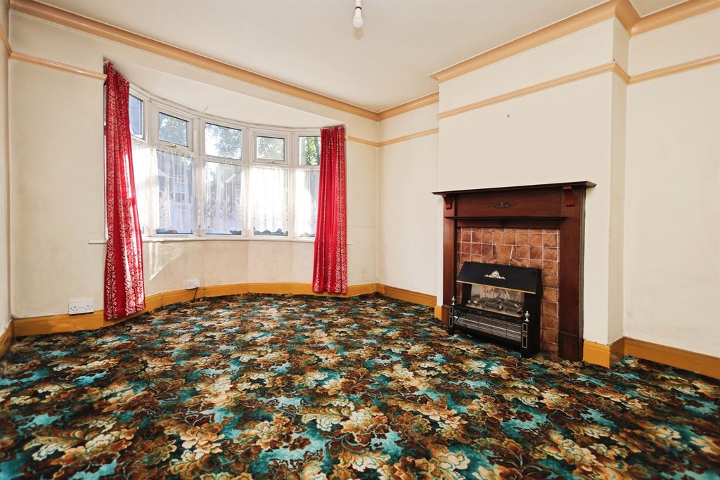 Property photo 2 of 15