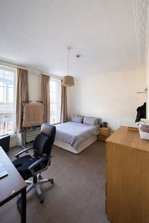 Property photo 1 of 8 Photo 0