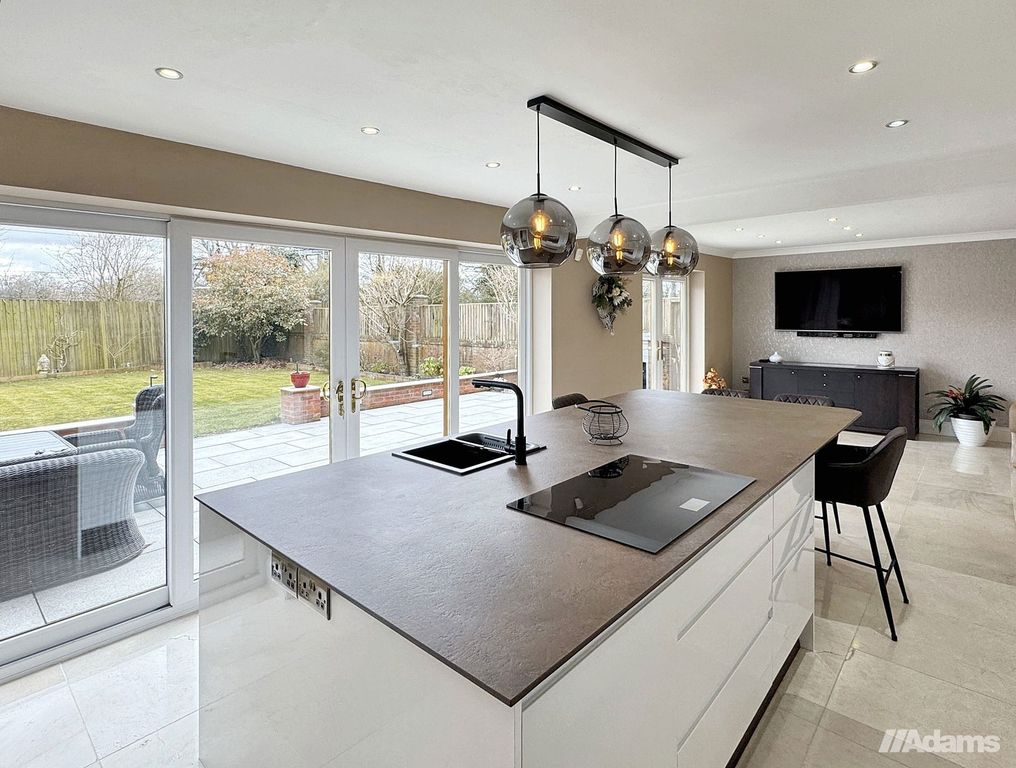 Property photo 2 of 48