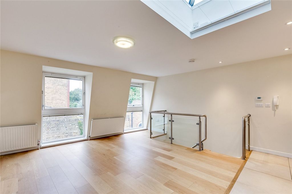 Property photo 2 of 7 Reception