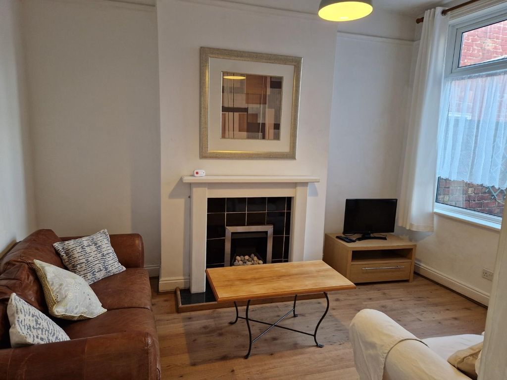 Property photo 3 of 14 65 Ayresome Lounge 2.Jpg