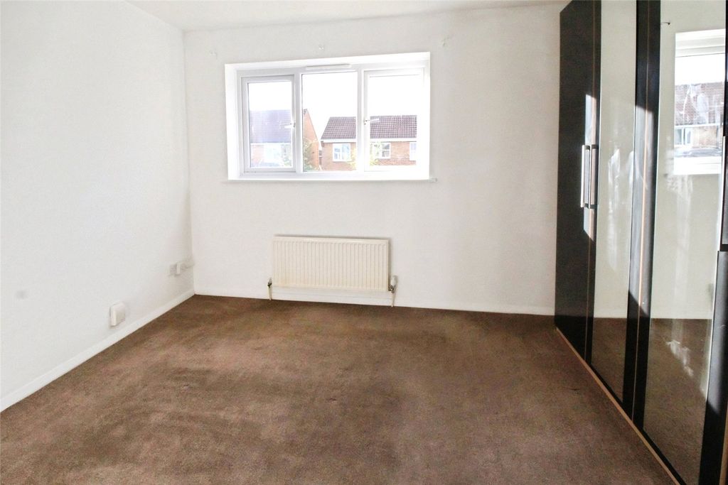 Property photo 3 of 6 Bedroom