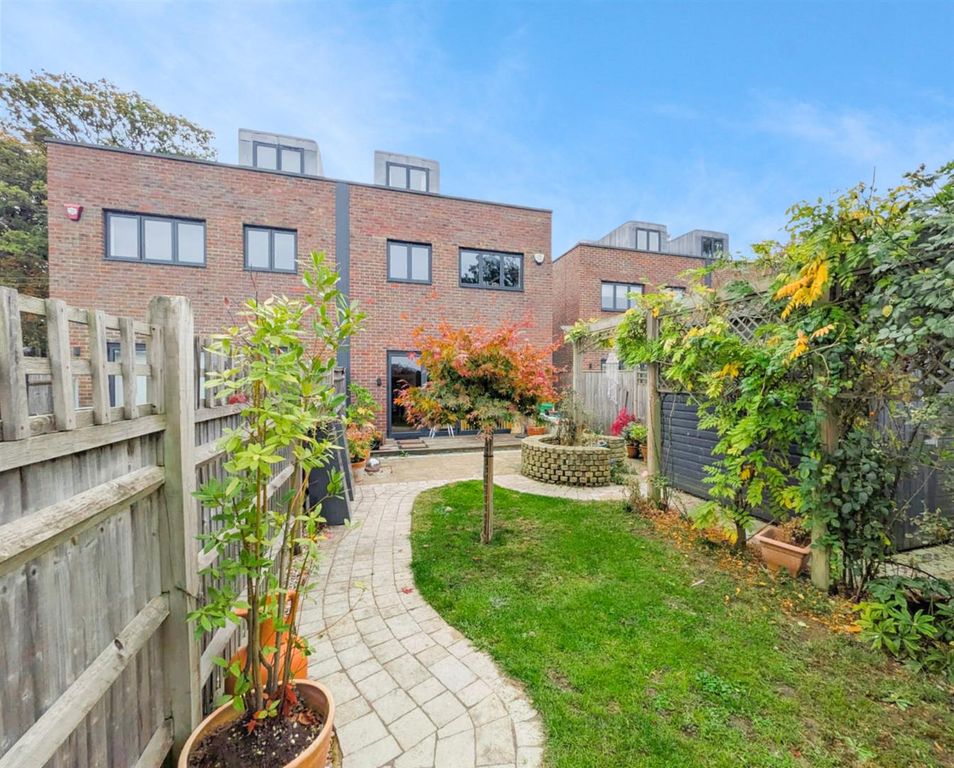 Property photo 1 of 19 Untitled Design (45).Png