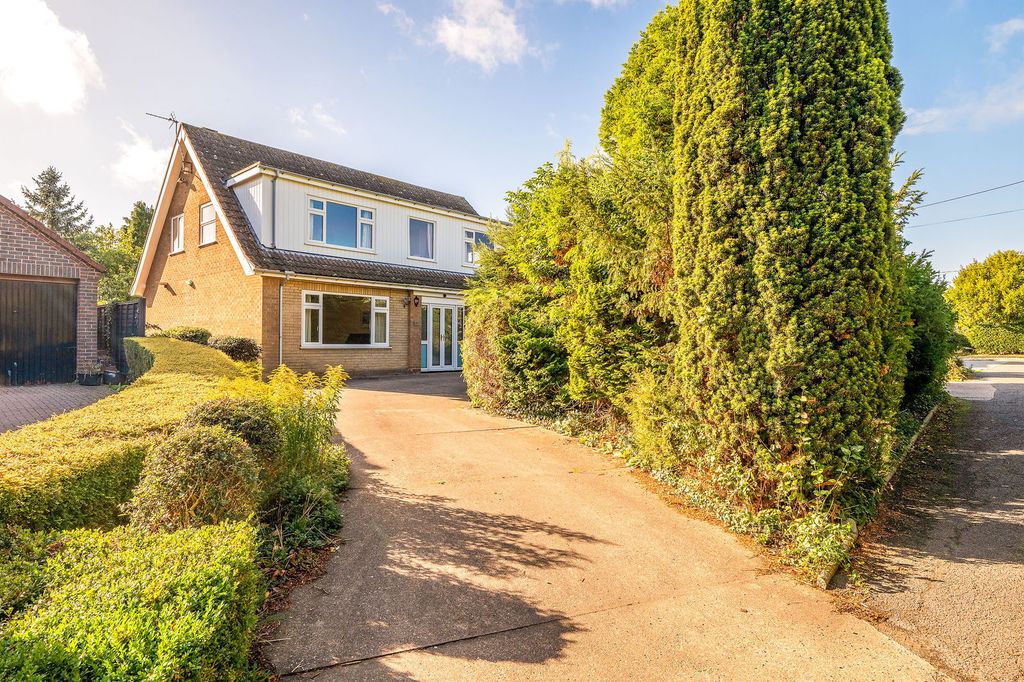 Property photo 1 of 37