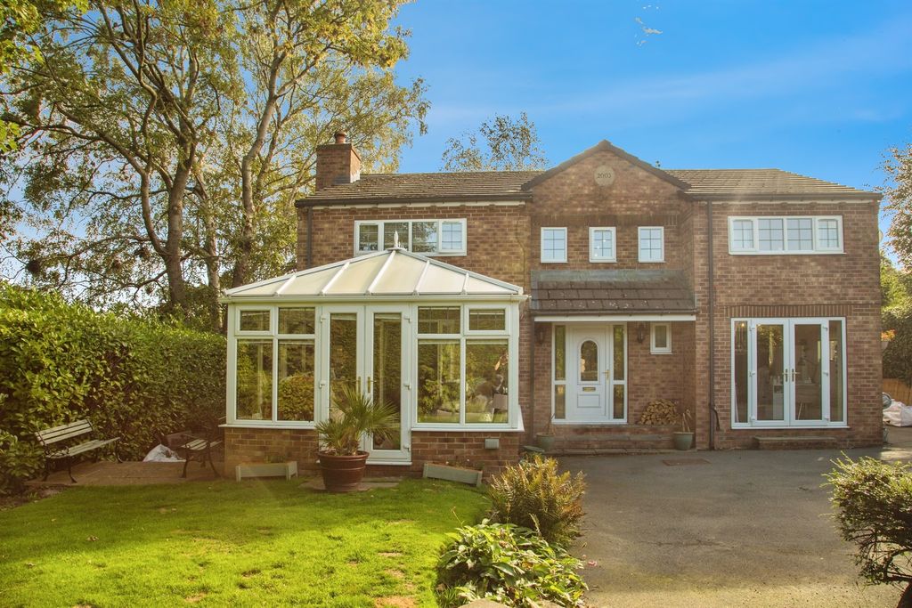 Property photo 1 of 28