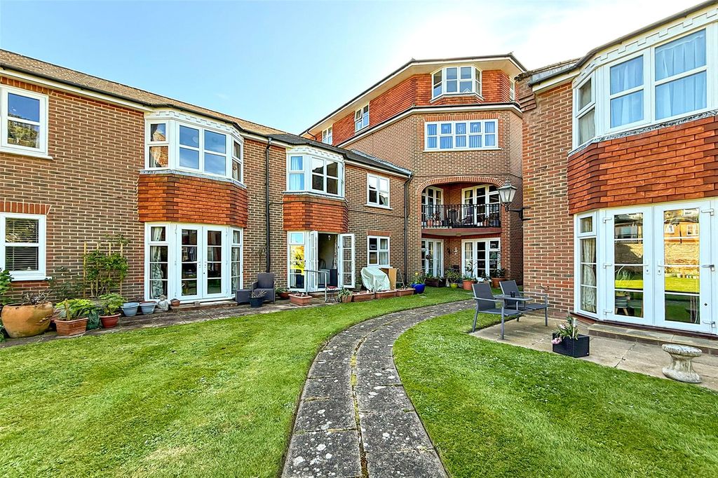 Property photo 1 of 15 Picture No. 12