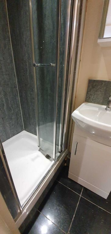 Property photo 3 of 6 Bathroom