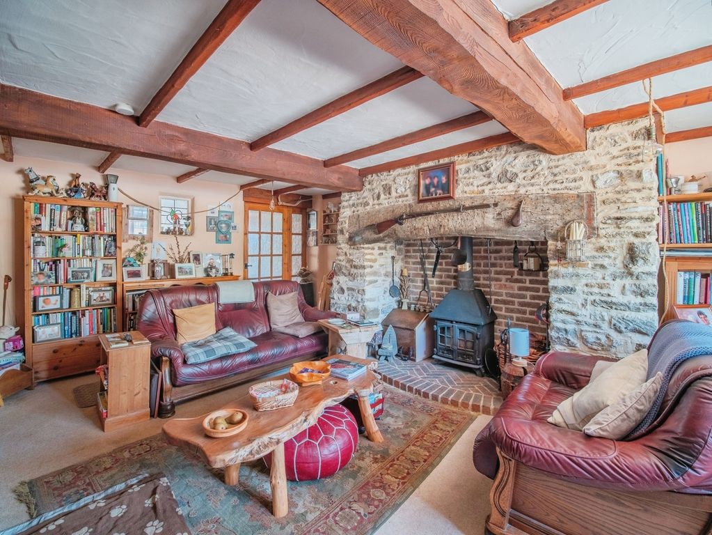 Property photo 3 of 17 Photo