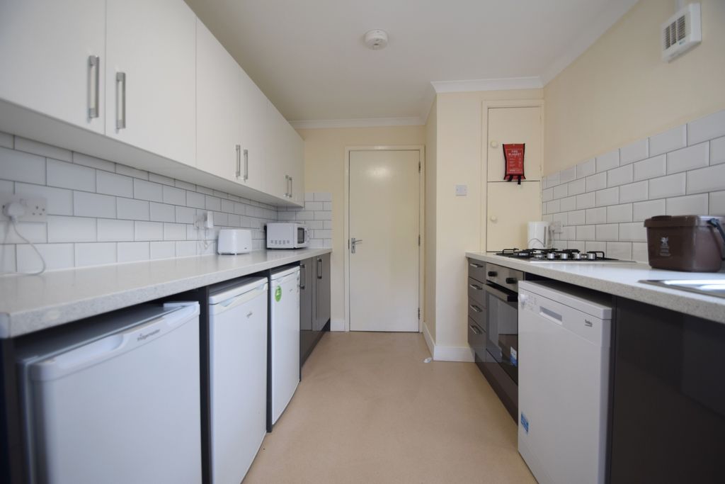 Property photo 2 of 9 Photo 7