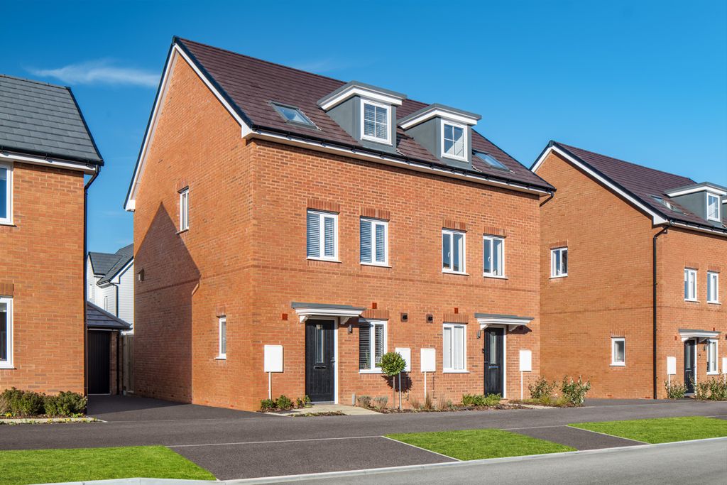 Property photo 1 of 10 Norbury Street Scene