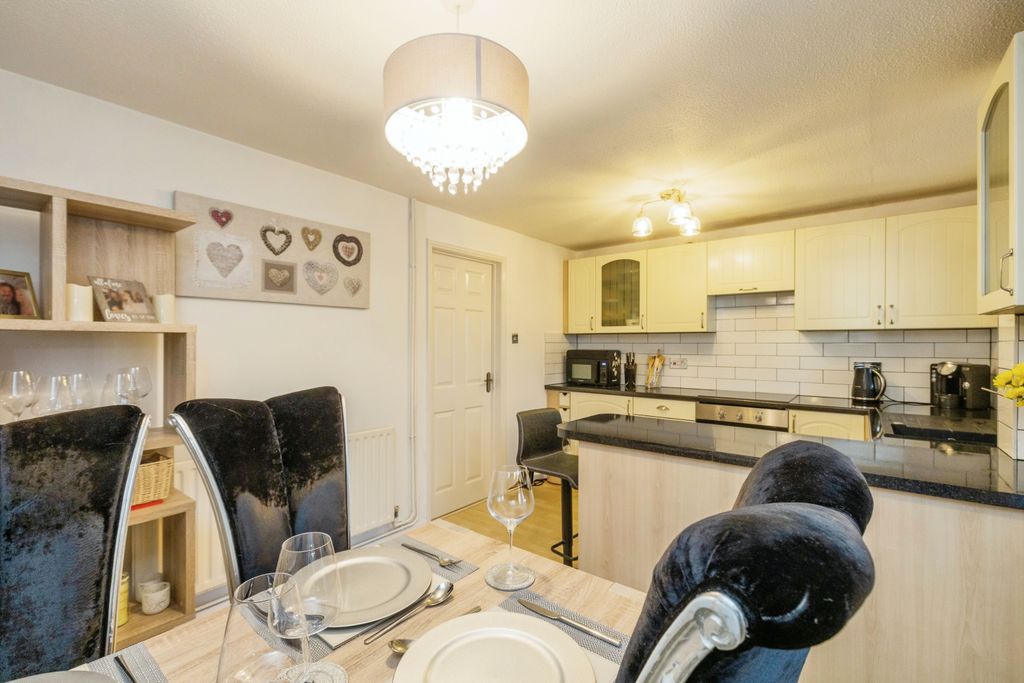 Property photo 3 of 19 Kitchen/Diner