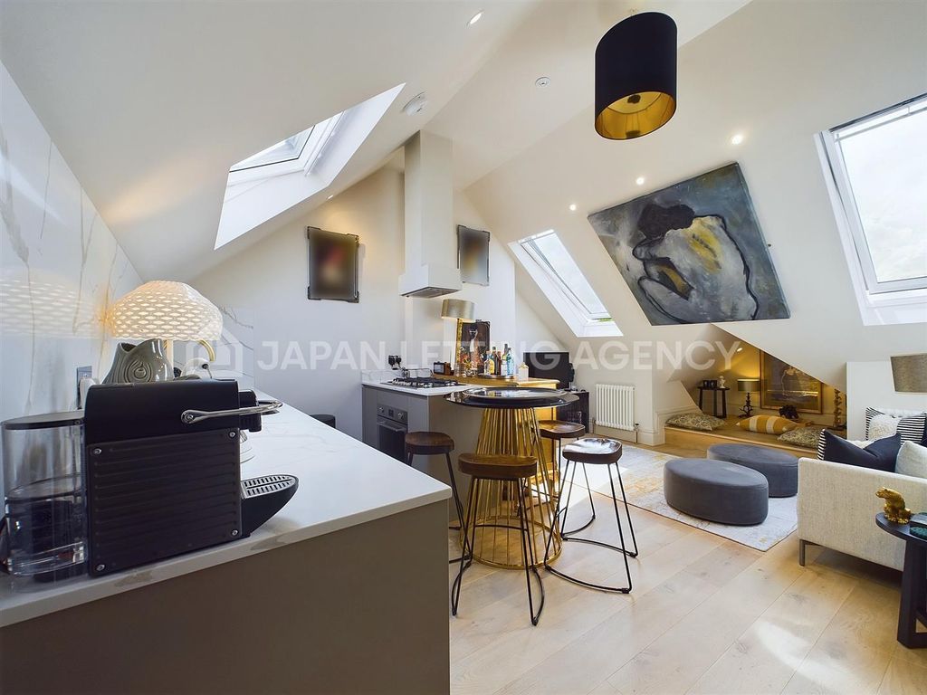 Property photo 1 of 7 Cam02206G0-Pr0091-Still002.Jpg