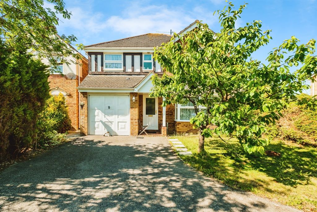 Property photo 2 of 16