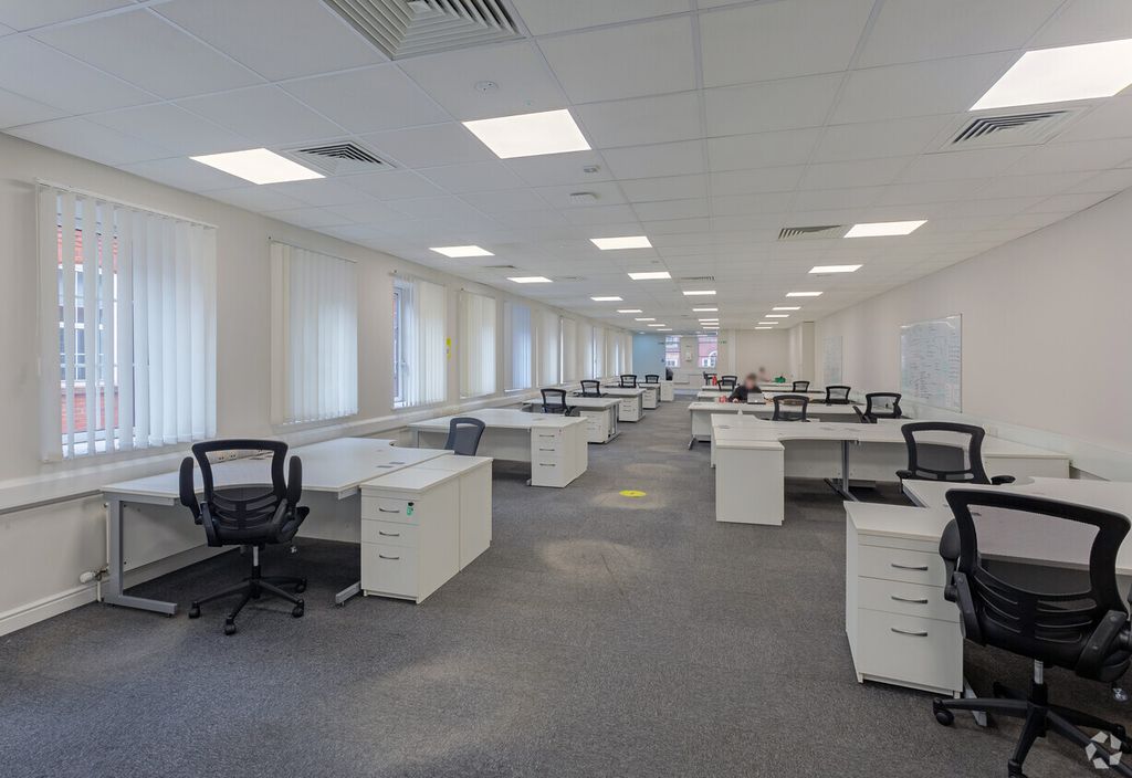 Property photo 2 of 8