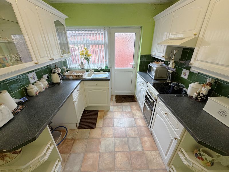 Property photo 2 of 23 Kitchen