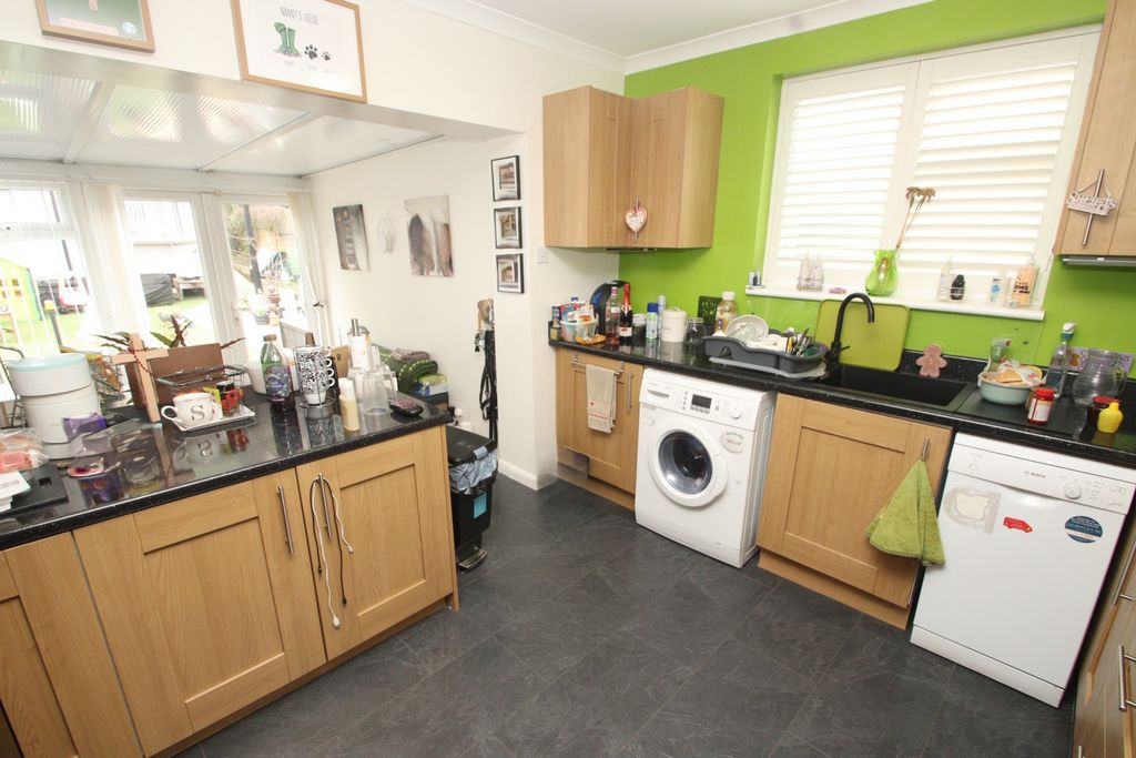 Property photo 3 of 19 Photo 16